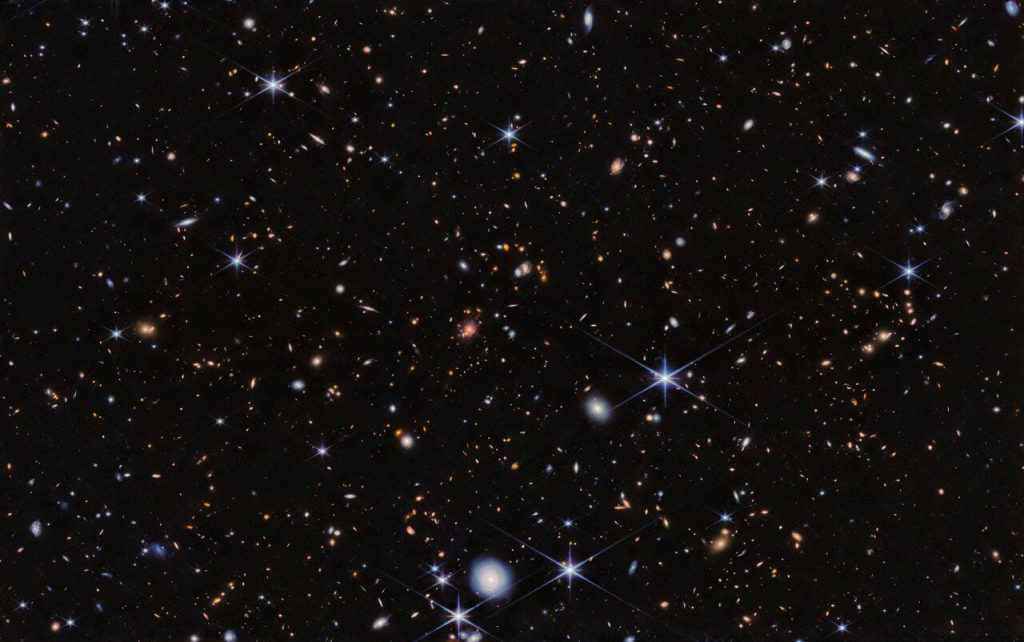 Webb findet Überraschungen in einem sich bildenden Galaxienhaufen